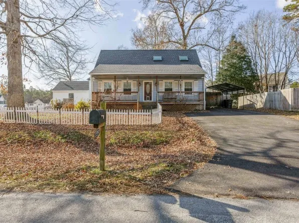 15952 Sandwave Rd, Chester, VA 23831