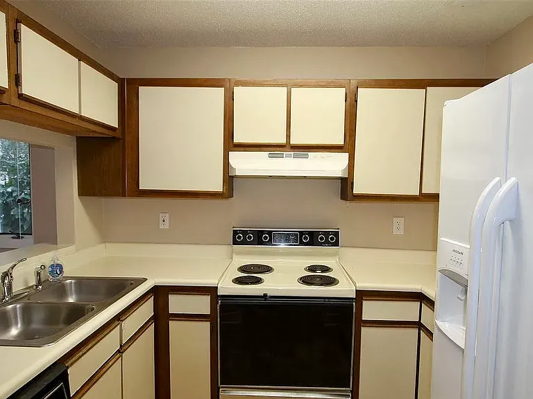 708 Martin Luther King Jr Blvd #E6 — Photo 12