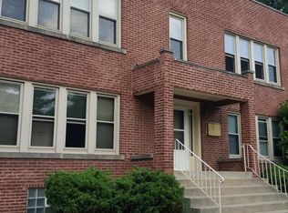 210 Willow Ave #1S, Joliet, IL 60436