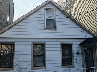135 44th St, Union City, NJ 07087