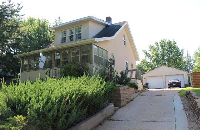 1st image of 2046 Margaret St