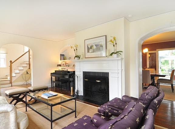 5th image of 193 Beech St