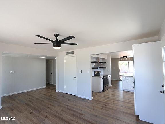 5th image of 832 S Hermosa Hills Pl