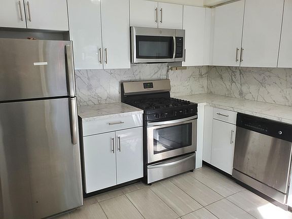 4th image of 192-10B 69th Ave #3C
