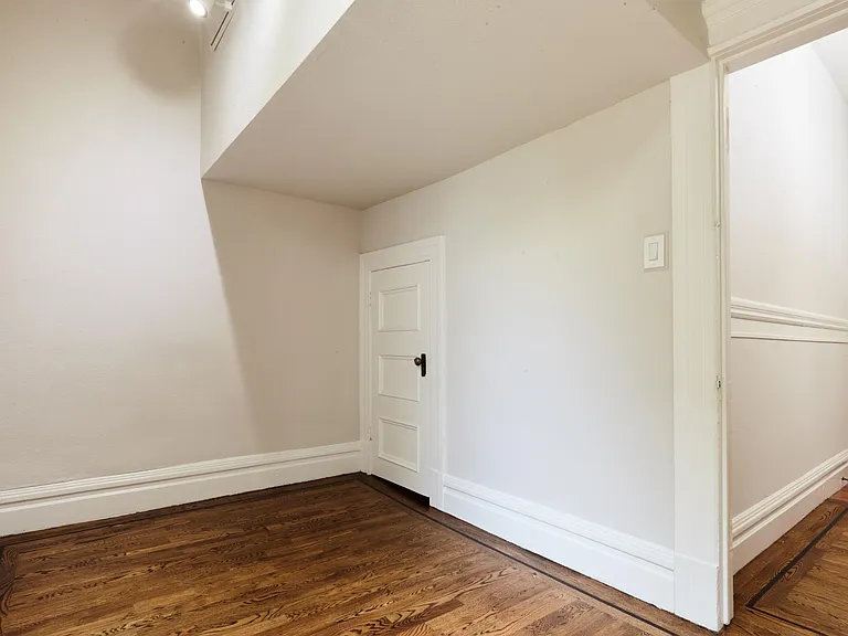 406 Cole St — Photo 14