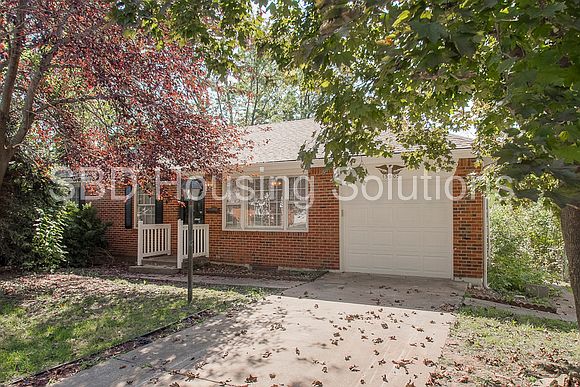 1st image of 13605 E 41st Ter S