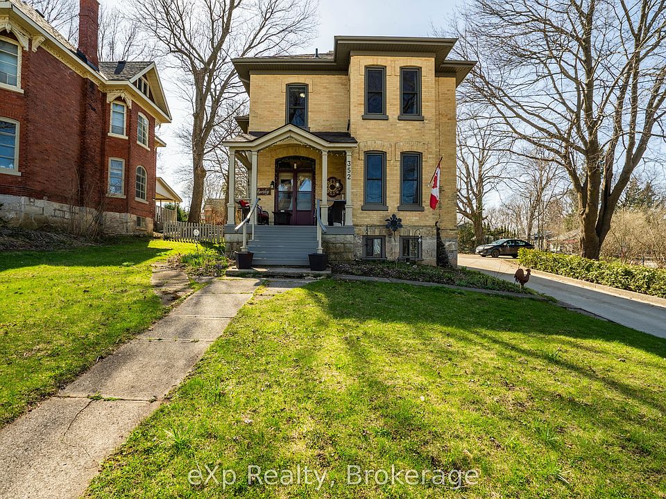 1st image of 352 Berford St