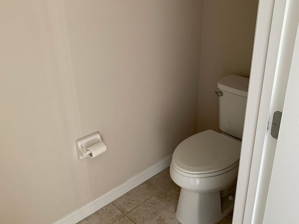 1st image of 614 Merry Brook Cir