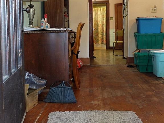 4th image of 1010 Cottage Ave
