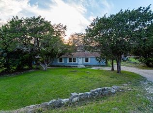 111 Candlelite Dr, Ingram, TX 78025