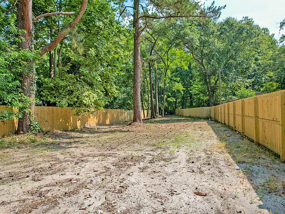 2nd image of 321 Joshua Ln