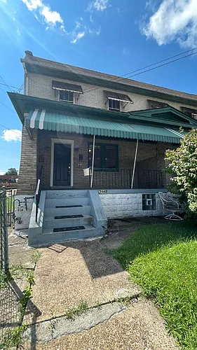 7442 Irvine St Photo 1