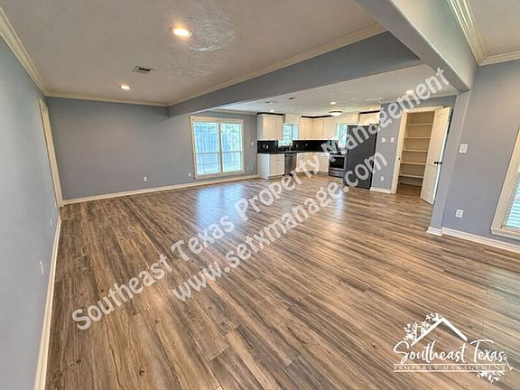 4th image of 760 Wade St