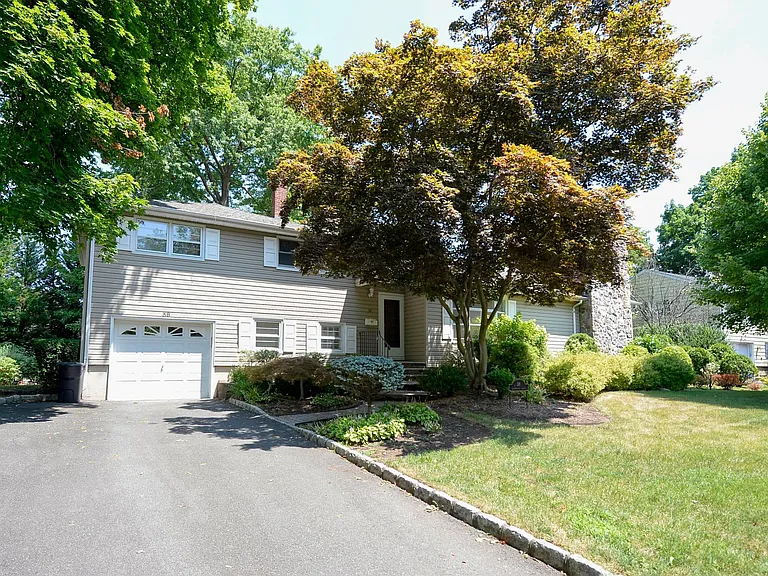 38 Griswold Pl — Photo 19