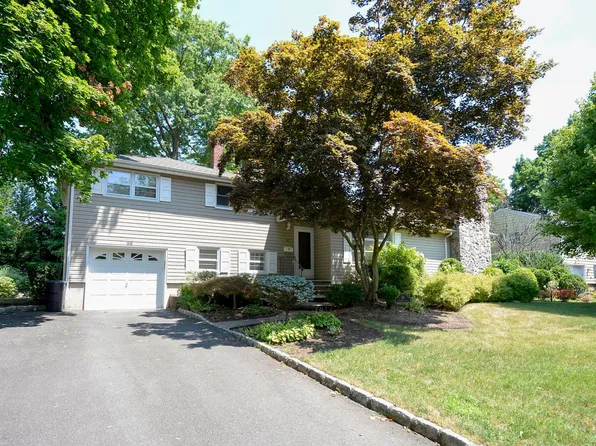 38 Griswold Pl, Glen Rock, NJ 07452