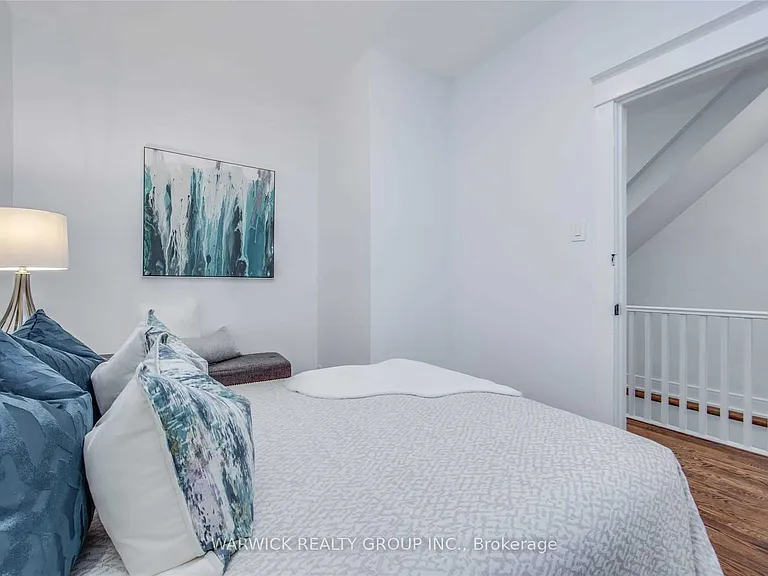 57 Bertmount Ave #LOWER — Photo 13