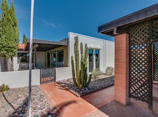 340 W Calle De Las Flores, Green Valley, AZ 85614