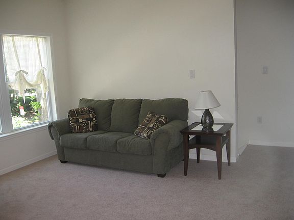 4th image of 3826 School Ln