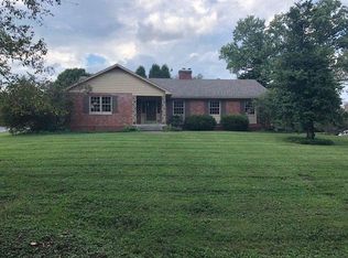 140 Country Ln, Frankfort, KY 40601