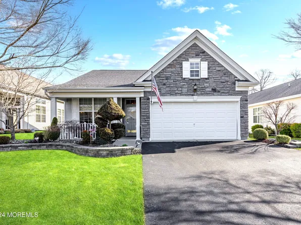 5 Colchester Drive, Jackson, NJ 08527