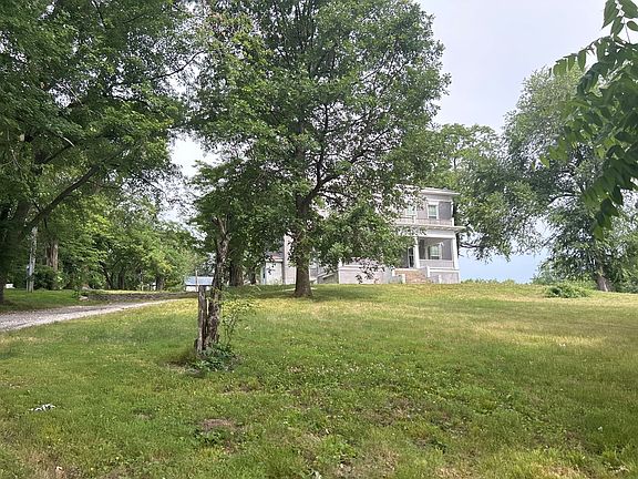 3rd image of 2742 Highway 61