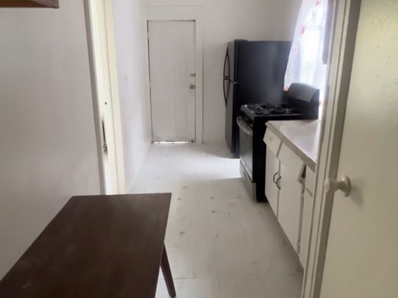 3rd image of 153 Radford St Floor 1