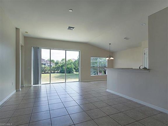 3rd image of 4428 Steinbeck Way