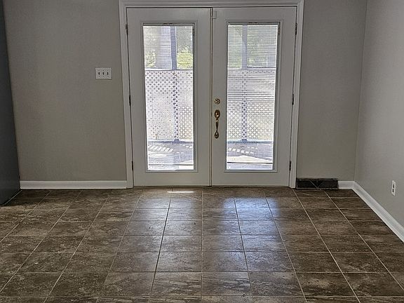 5th image of 213 Sunnydale Dr