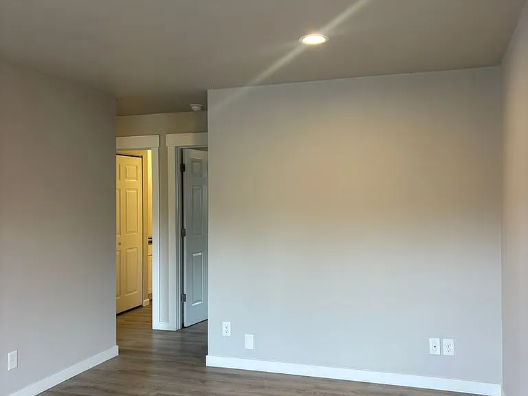 Jennifer Ryan Apartments — Photo 8
