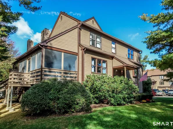 3 Rockview Circle #3, Monroe, CT 06468