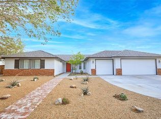 16174 Lago Vista Ln, Apple Valley, CA 92307