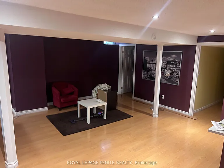 101 Orleans Dr — Photo 29