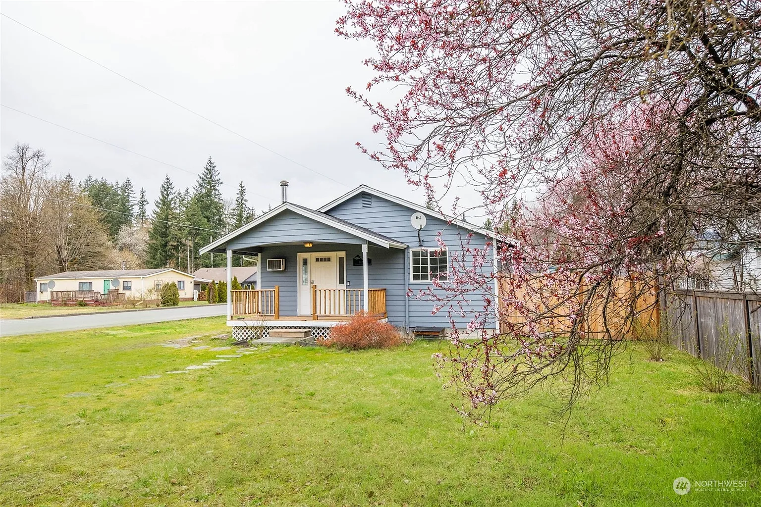 1194 Darrington Street photo 1