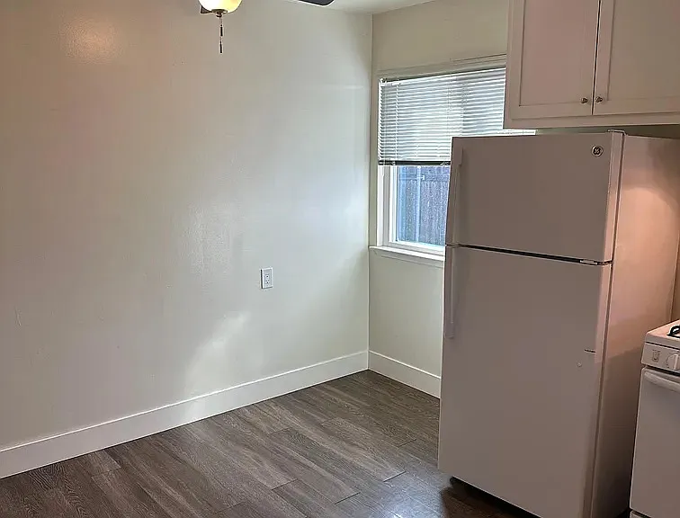589 Johnston St — Photo 4