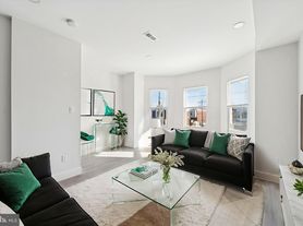 32 S 62nd St, Philadelphia, PA