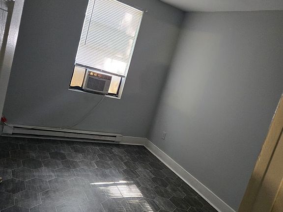 3rd image of 2750 E Surrey Dr