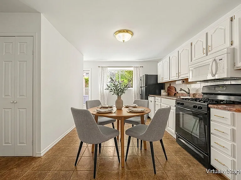 726A Union St #1 — Photo 2