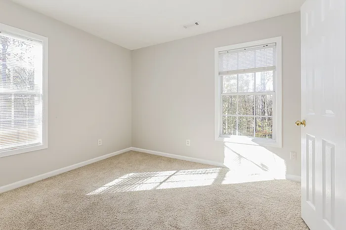 195 Wynnmeade Pkwy — Photo 12