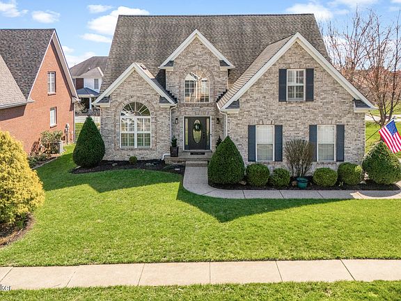 2nd image of 13700 Lake Spring Dr