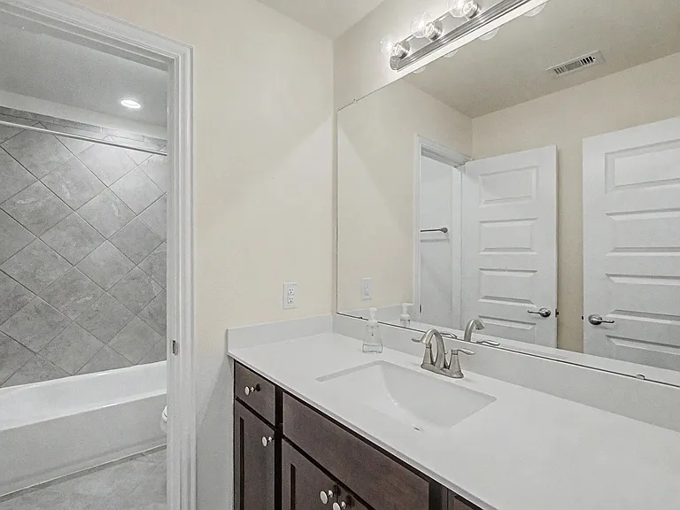 15404 Bicknells Thrush Ct — Photo 23