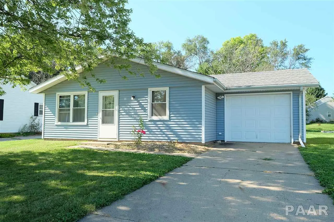591 Groveland St photo 1