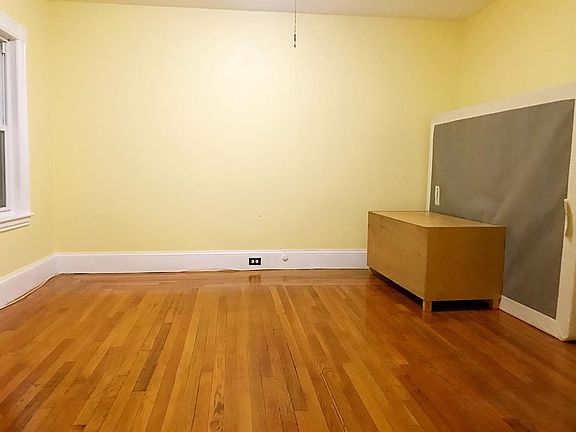 4th image of 11 N Payne St