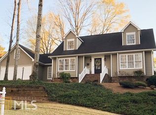 246 Coopers Pond Dr, Lawrenceville, GA 30044