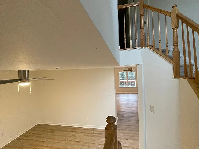 1123 Lindsay Ln — Photo 20