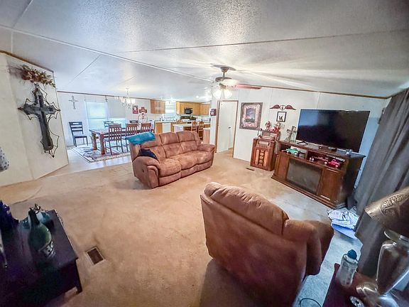 4th image of 423 Wesley St