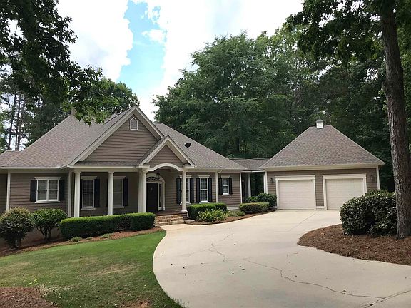 3rd image of 1041 Liberty Bluff Ln
