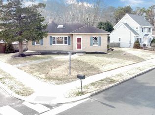 15 Greenwich Dr, Linwood, NJ 08221