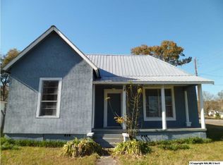 5 Primrose Rd, Gadsden, AL 35904