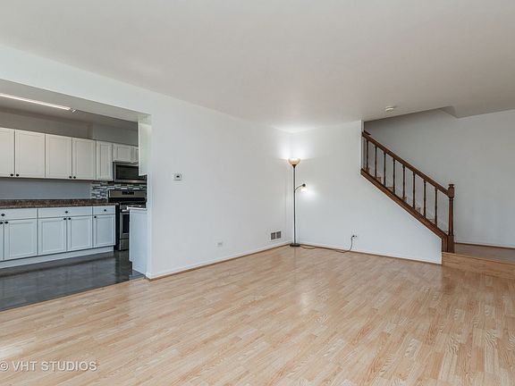 3rd image of 459 Tanglewood Ct