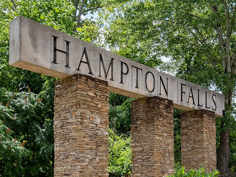 Hampton Falls — Photo 9